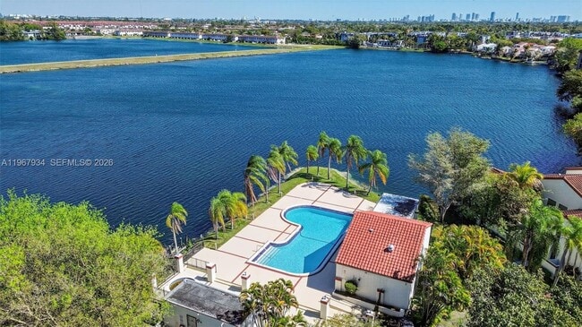 Building Photo - 347 Ives Dairy Rd