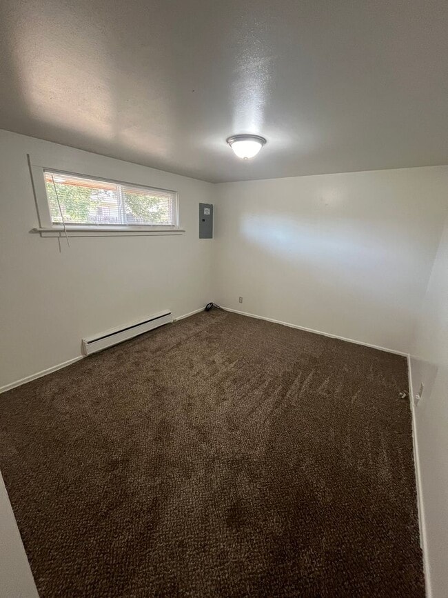 Building Photo - West Peninsula Duplex