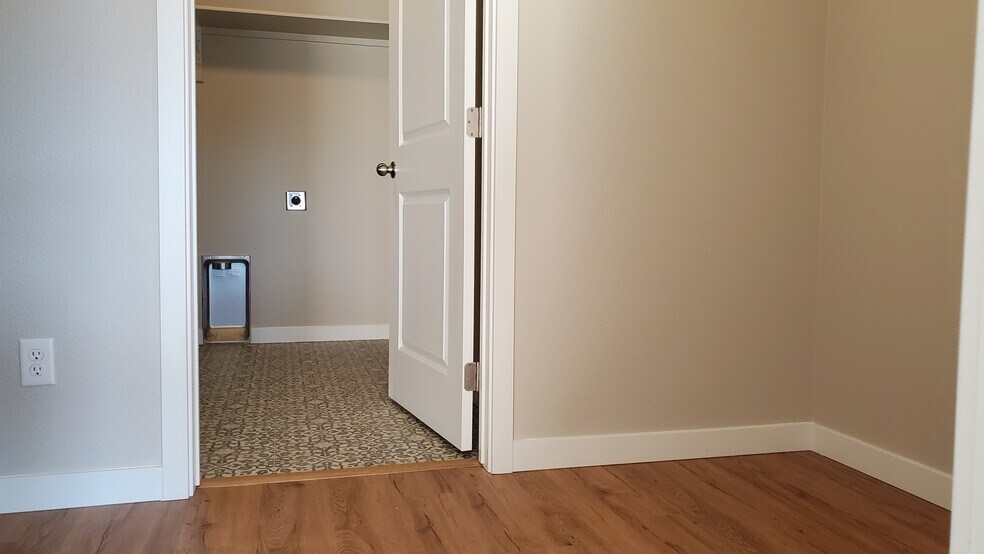 Building Photo - 16918 N Gwinnett Ave