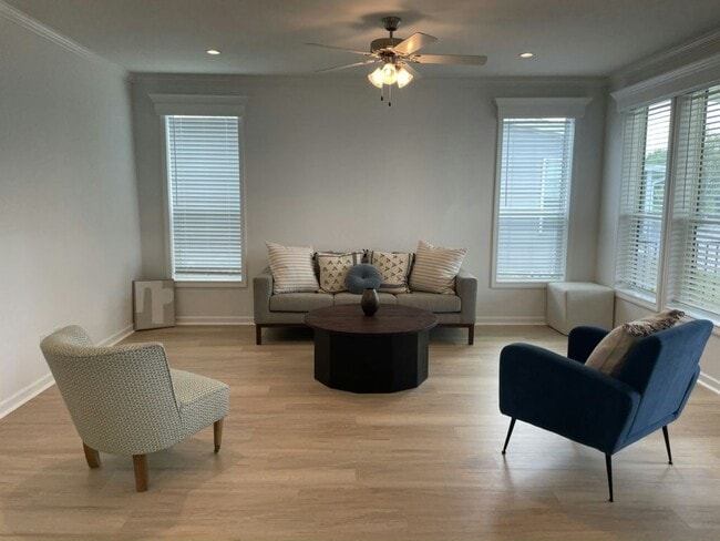Building Photo - 4930 Coopers Hawk Pl
