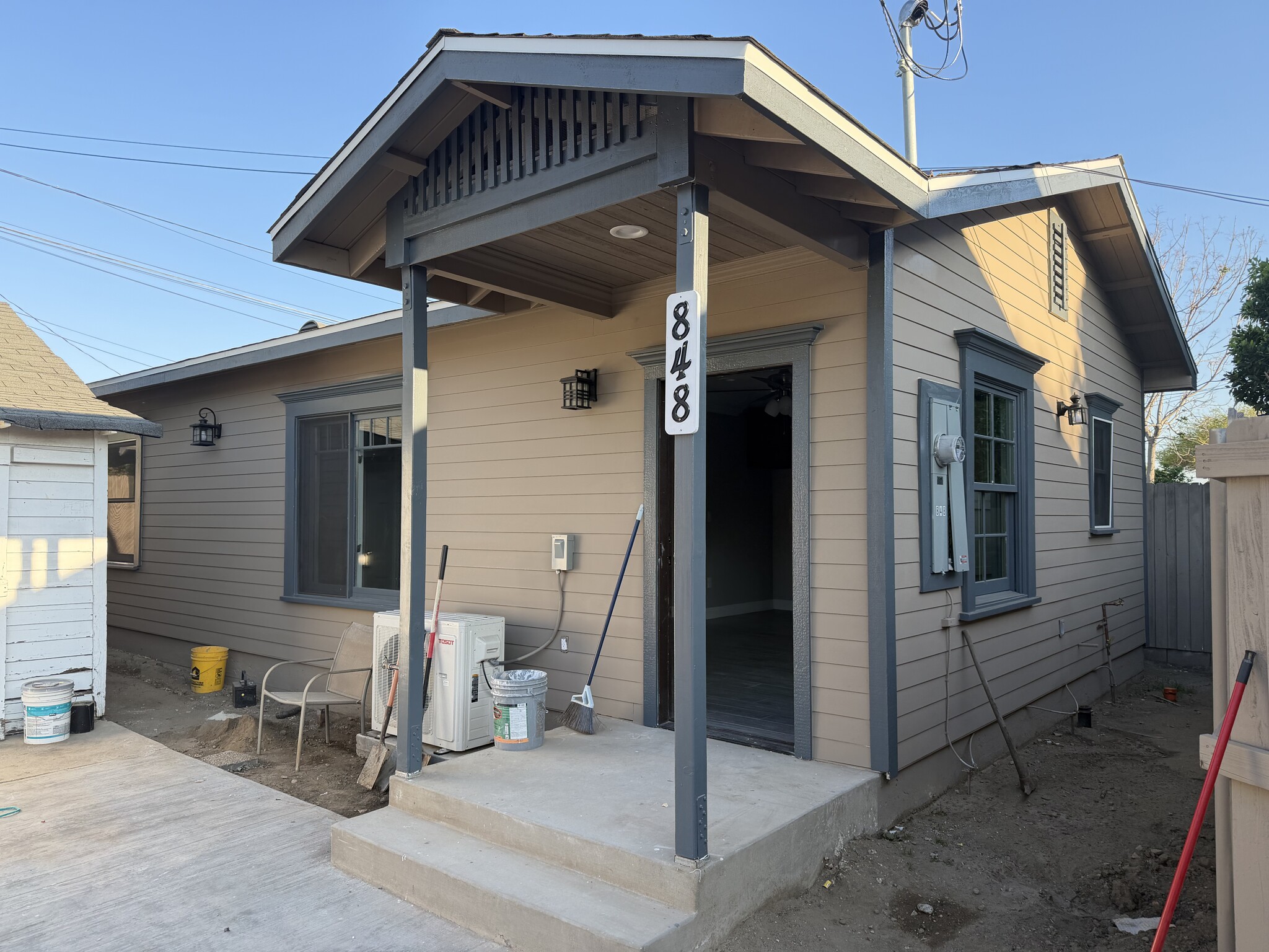 Building Photo - 848 Boston Pl