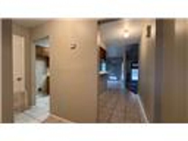 Building Photo - 3bd/2bth House