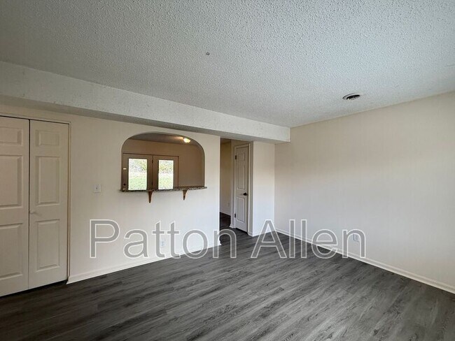 Building Photo - 35 Dawnwood Cir