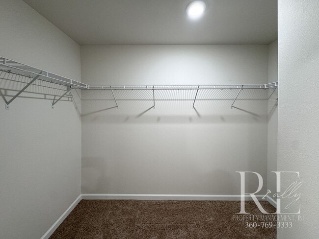 Building Photo - Bright Bremerton Home with Open Layout, A/C, and Fully Fenced Yard