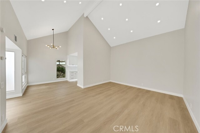 Building Photo - 14 Willow Tree Ln