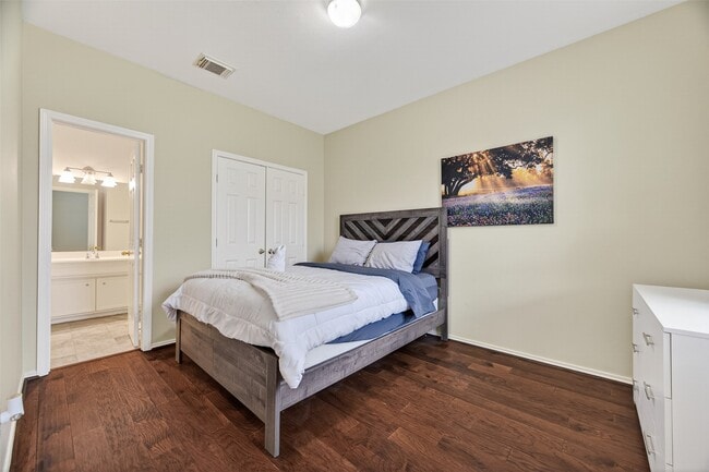 Building Photo - 5911 Indian Hills Ln