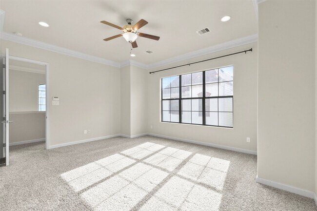 Building Photo - 1408B W 26th St