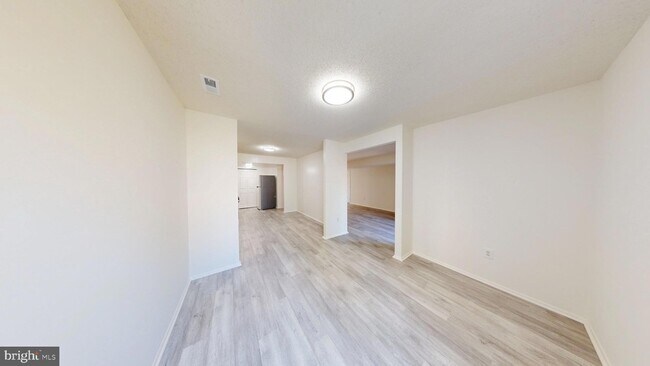 Building Photo - 7197 Cimarron Ct