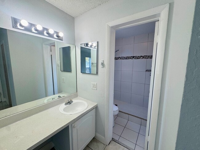 Building Photo - 4501 Treehouse Ln