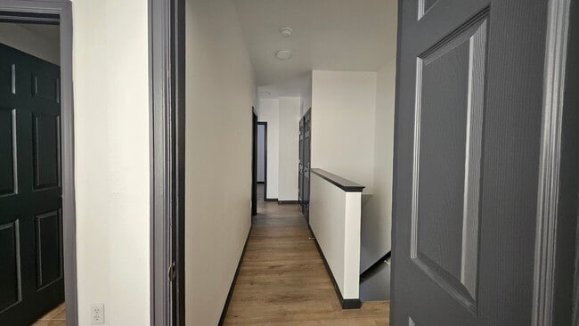 Building Photo - 14891 E Centrepoint Dr