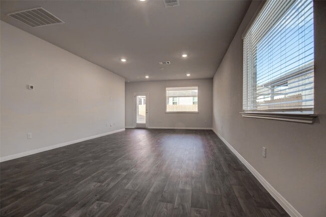 Building Photo - 228 Sunniberg Lp