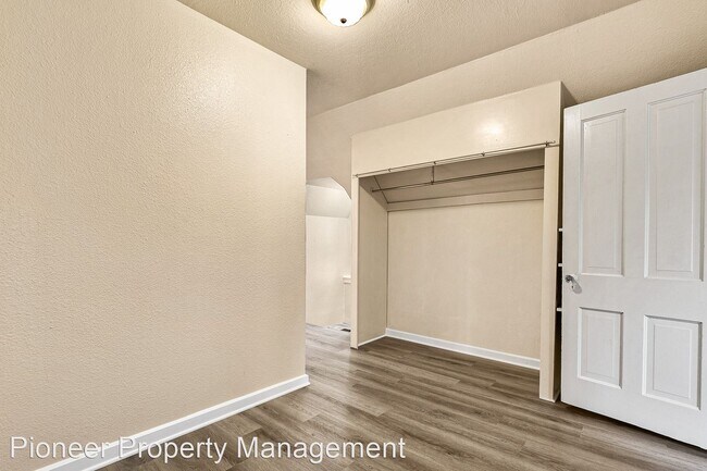 Building Photo - 2 br, 1.5 bath House - 415 E Colorado Ave