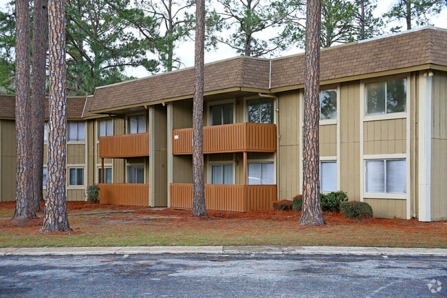 Building Photo - Treeside Park