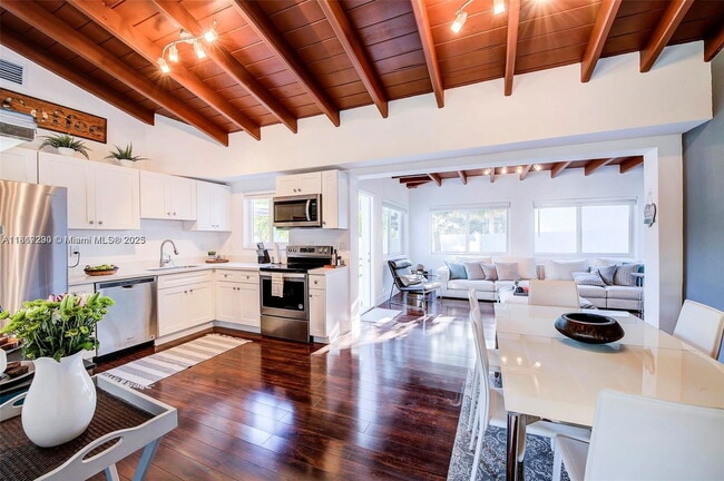 Building Photo - Northeast 169th Street, North Miami Beach, FL 33162 - 3 BR 2 BA single-family home