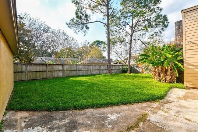 Building Photo - 7411 Betanna Dr