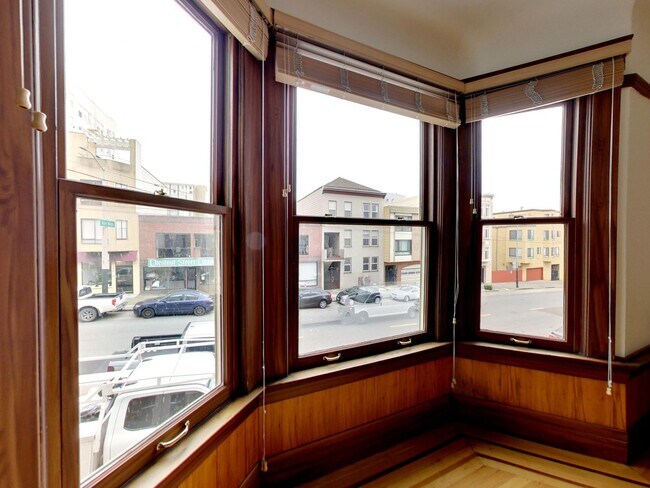 Building Photo - 1344-1346 Chestnut Street (1331r)