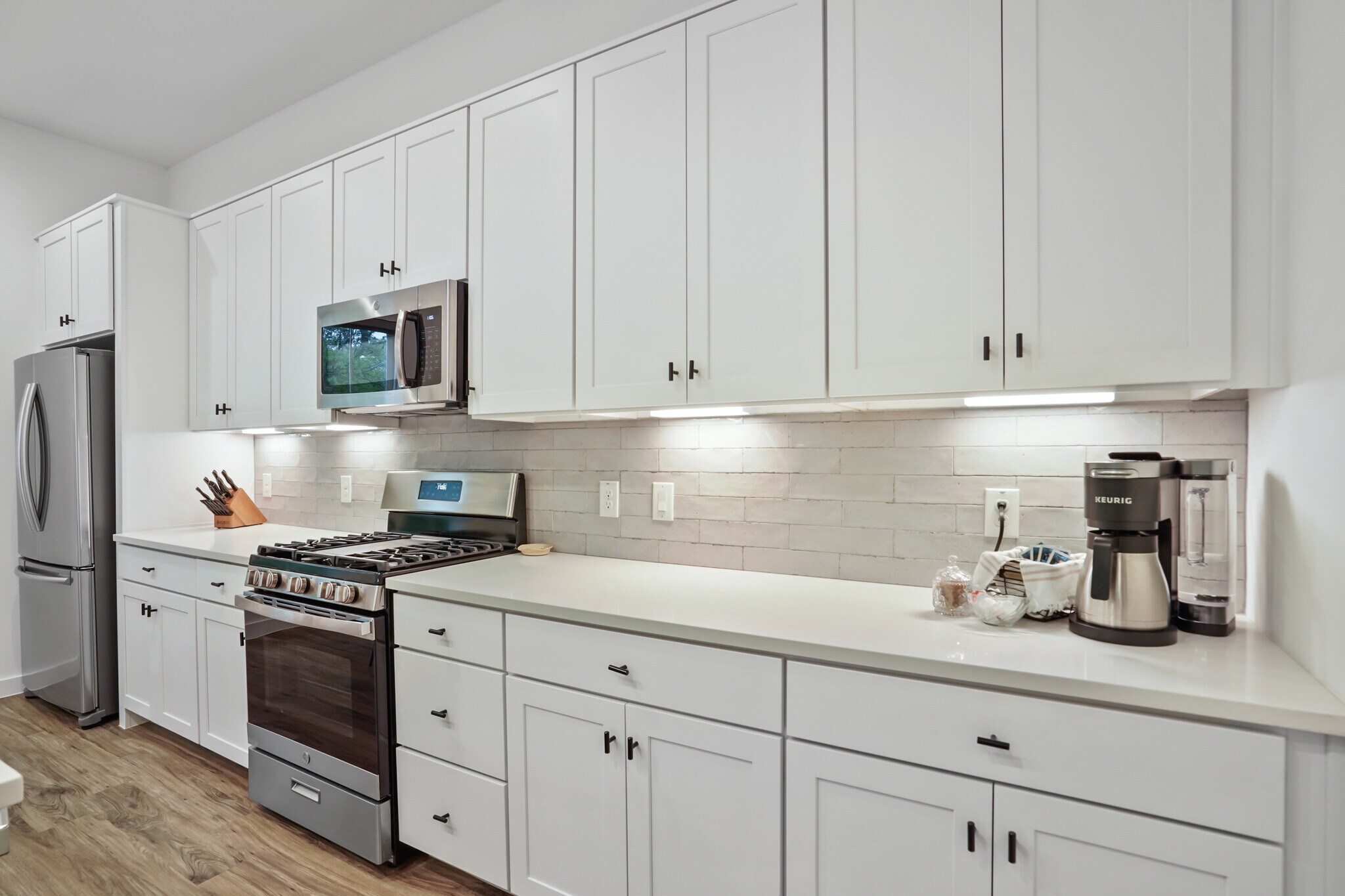 Building Photo - 3809 Valley View Rd