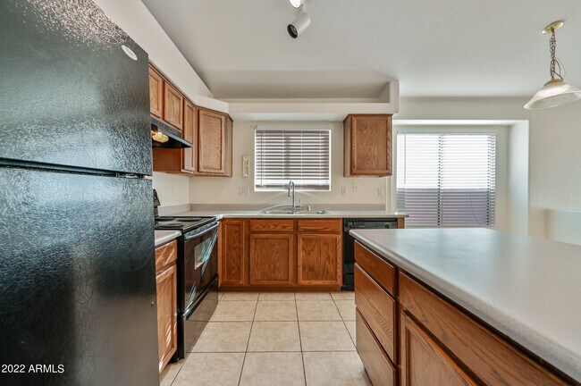 Building Photo - 2607 E Anderson Dr