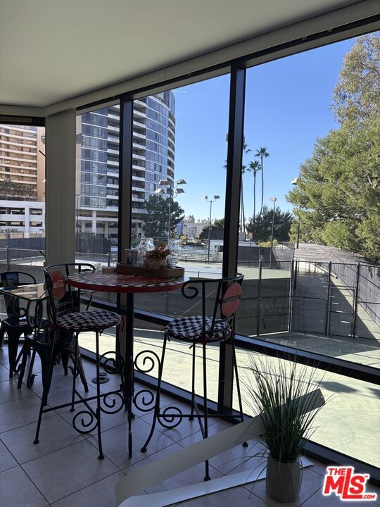 Building Photo - 4316 Marina City Dr