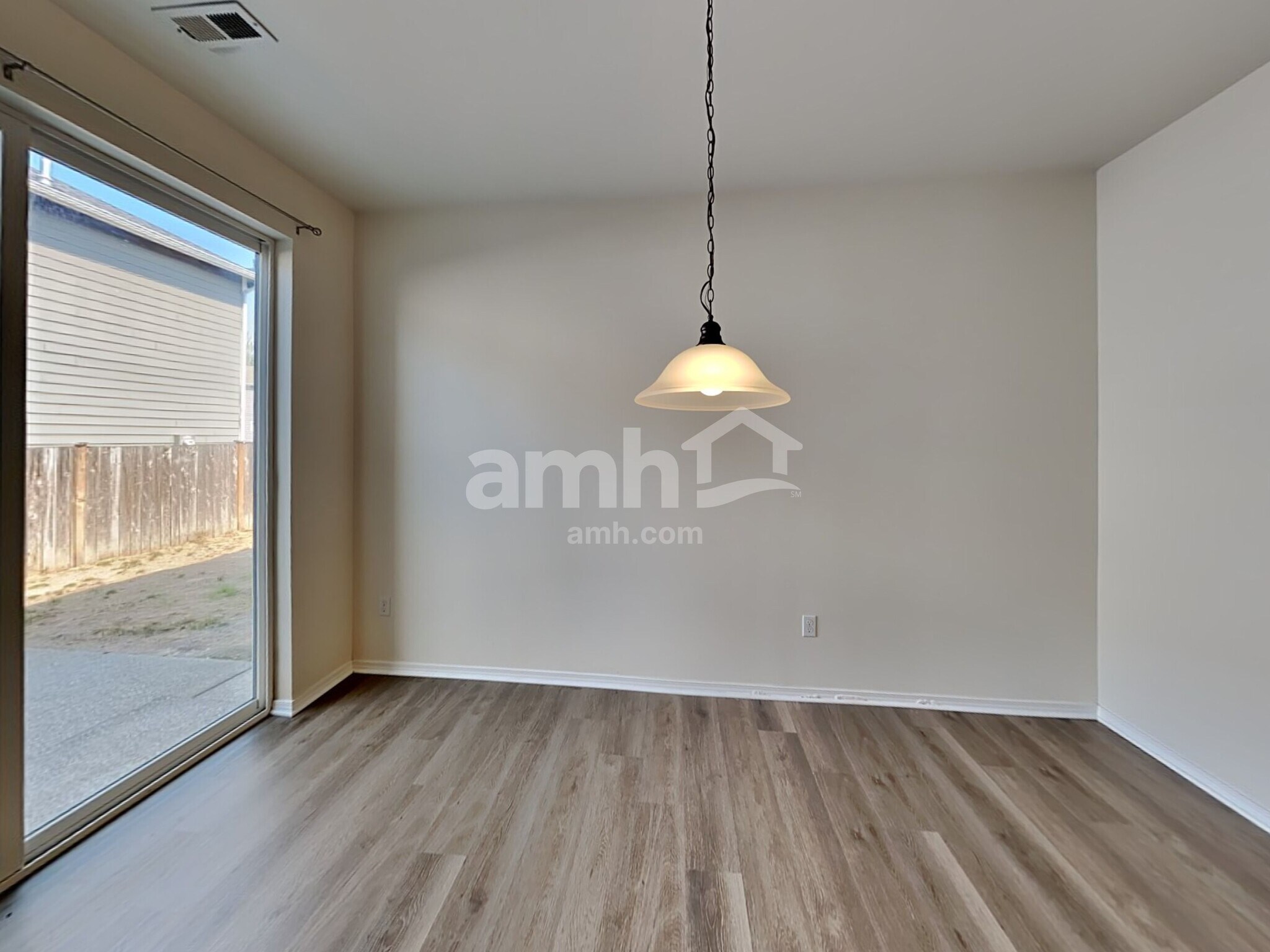 Building Photo - 1206 Blue Jay Ave SW