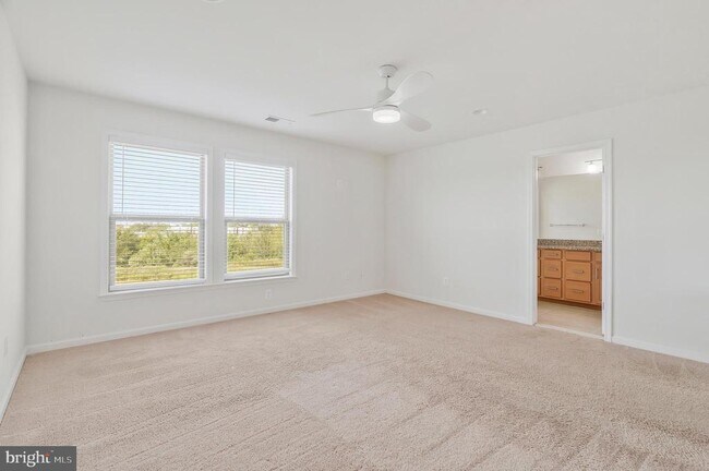 Building Photo - 42502 Dogwood Glen Square