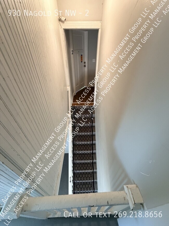 Building Photo - 930 Nagold St NW