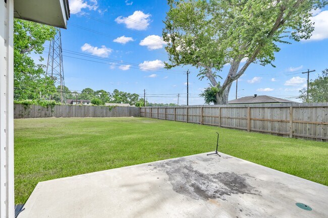 Building Photo - 6026 Willowbend Blvd