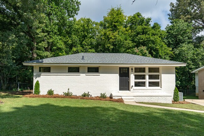 Building Photo - 5196 Scenic View Dr