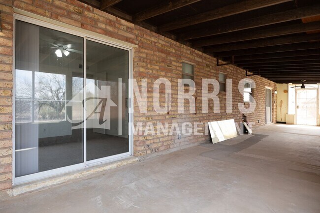 Building Photo - NO HOA, Brick Home and Located in Arizona ...