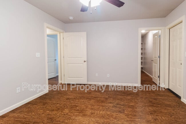 Building Photo - 4329 Edinburg Way