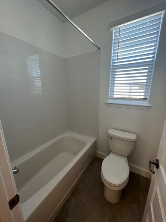 Building Photo - Newer Solar Home Walking Distance to Campus Oaks Shopping Center