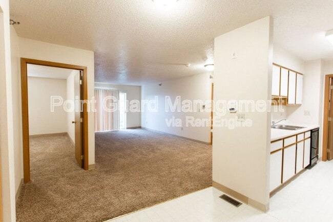 Building Photo - 2600 N Career Ave
