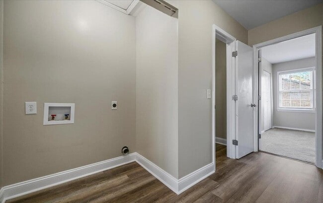 Building Photo - 731 Coventry Ln