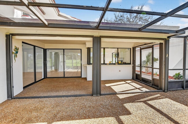 Building Photo - 661 Hollows Cir