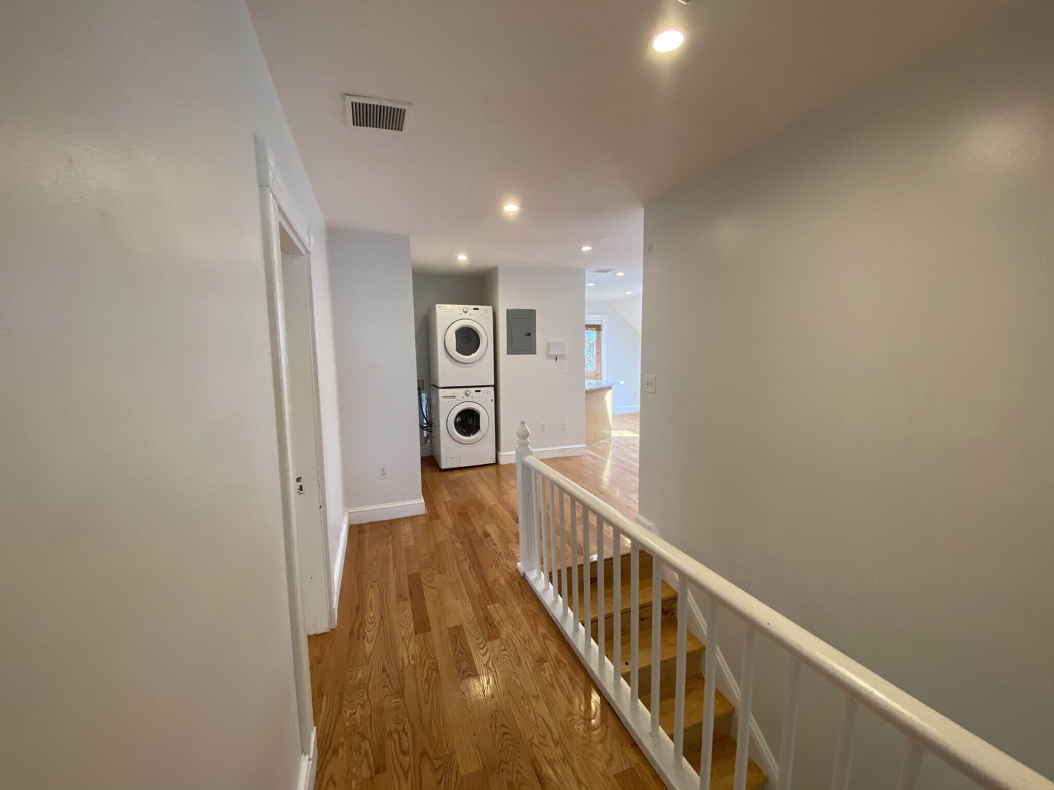 hallway - 10 Ashford St