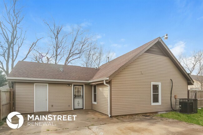 Building Photo - 3378 Hallshire Dr