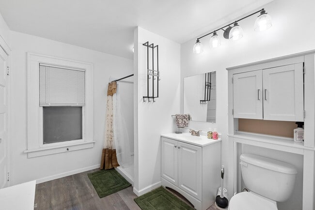 Building Photo - 1136 Fond Du Lac Ave