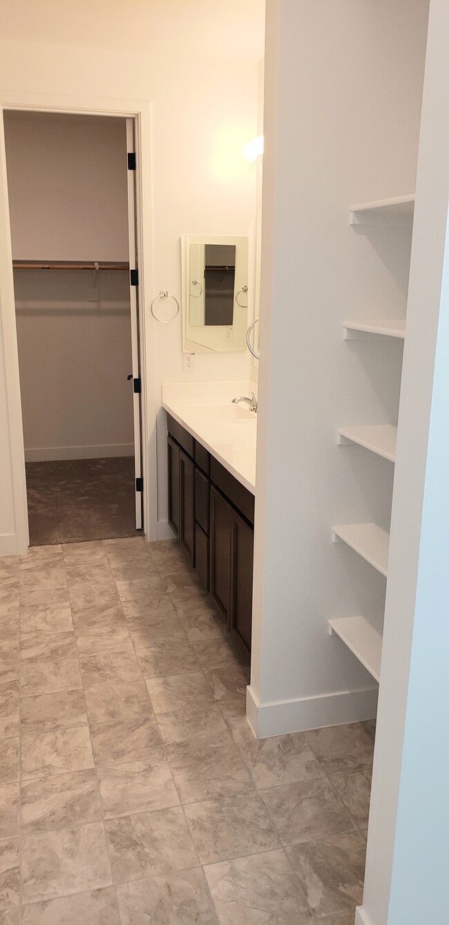 Building Photo - The 2 YEARS NEW 4 bedroom + 3 car garage r...