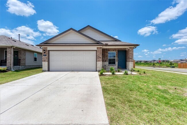 Building Photo - 105 Calgary Ln