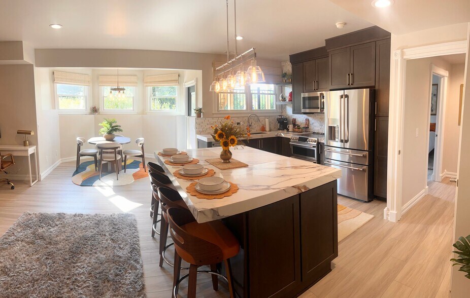 Building Photo - 6589 Rio Vista Ct