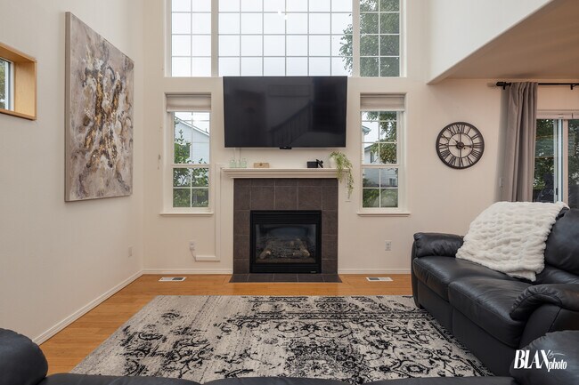 Building Photo - 11050 Solitude Cir