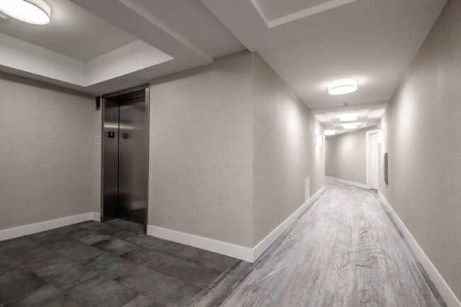Building Photo - 2BR/2BA Old Port Condo Onsite Parking Available, Fitness Room and Elevator