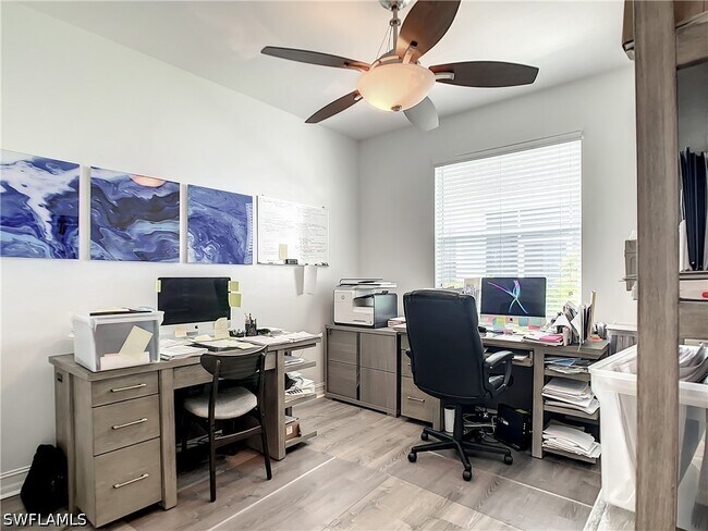Building Photo - 725 Mainsail Pl