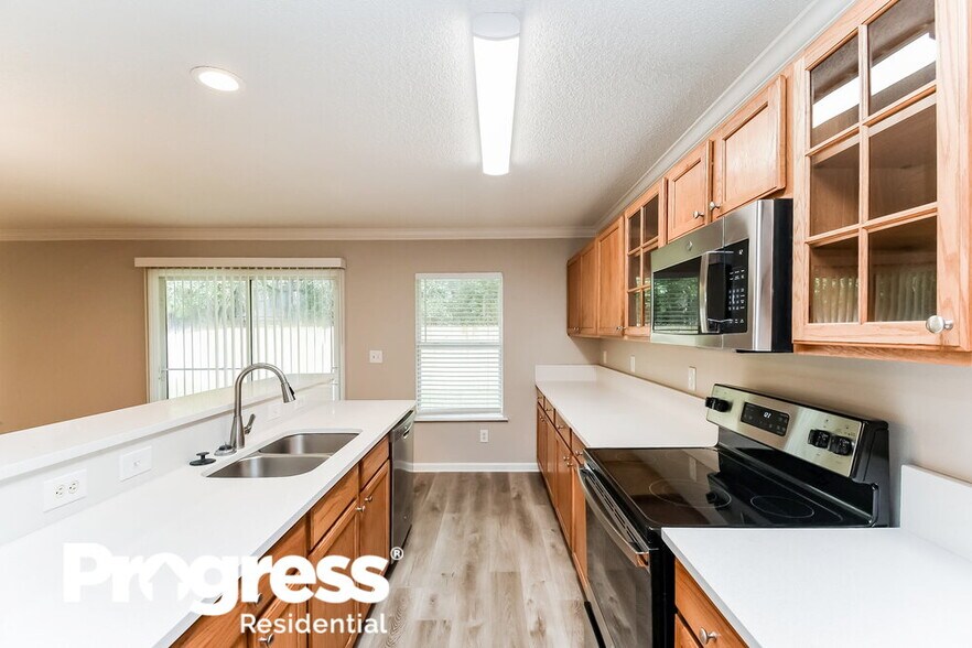 Building Photo - 12248 Pebble Point Dr W
