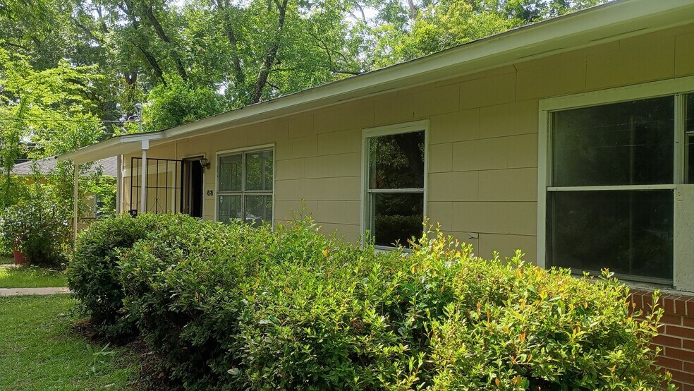 Building Photo - 2457 Brevard Dr