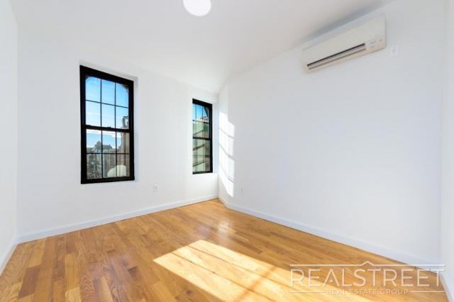 Building Photo - 3 bedroom in BROOKLYN NY 11221