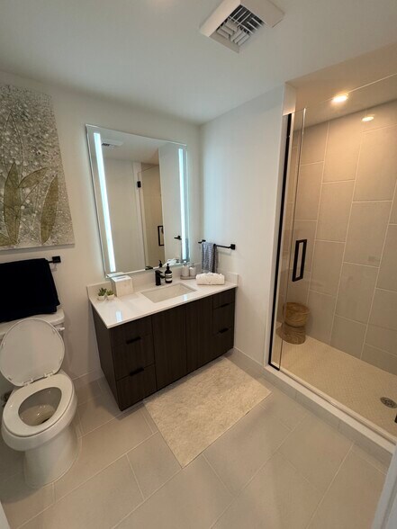 Building Photo - 120 NW 31st St