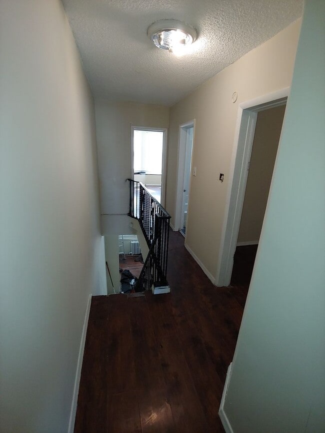 Building Photo - Prime East Kennsington