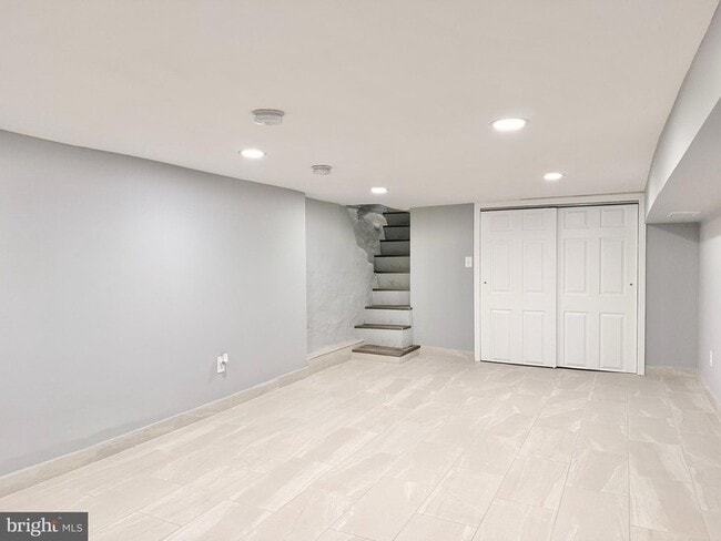 Building Photo - 840 Cumberland St