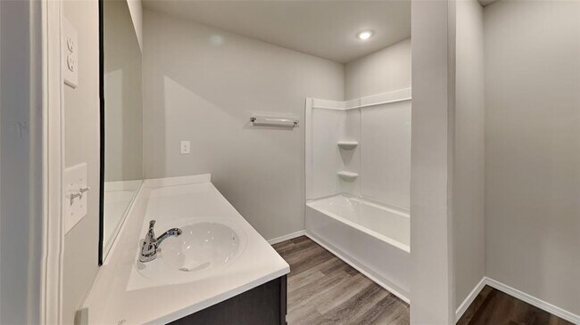 Building Photo - 10009 SW 41st St